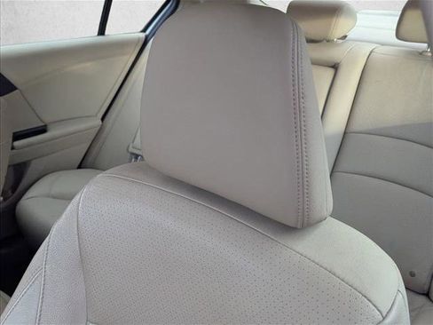 Used 2017 Honda Accord EX-L image 20