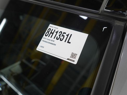 Used 2024 Toyota bZ4X Limited image 28