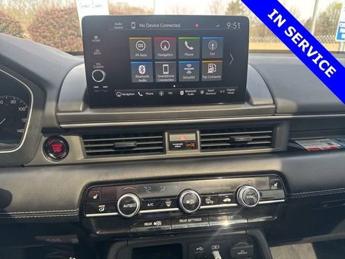 Used 2024 Honda Pilot Touring image 6