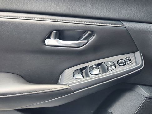 Used 2021 Nissan Sentra SV image 24