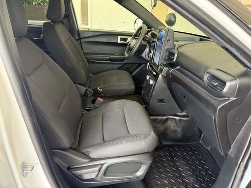Used 2022 Ford Explorer 4WD Police Interceptor image 14