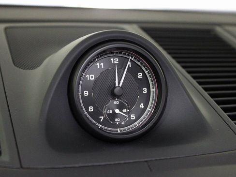 Certified 2025 Porsche Macan image 21