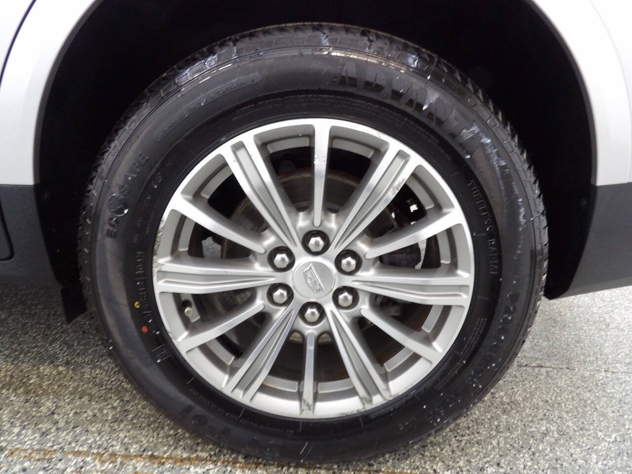Used 2017 Cadillac XT5 Luxury w/ Driver Awareness Package AWD/4WD image 20