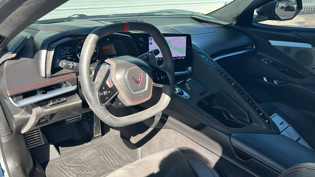 Used 2022 Chevrolet Corvette Stingray Premium Cpe w/ Z51 Performance Package RWD image 9