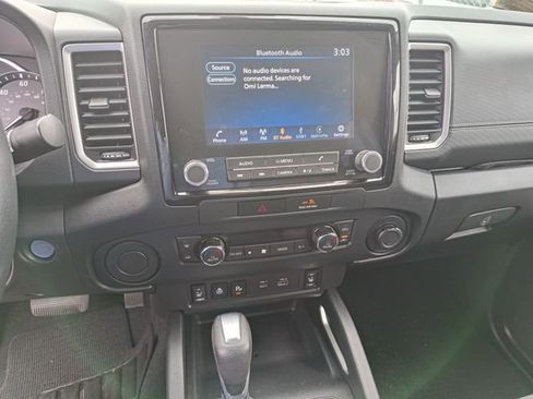 Used 2022 Nissan Frontier SV image 32