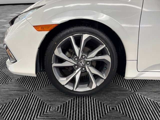 Used 2019 Honda Civic Touring image 30