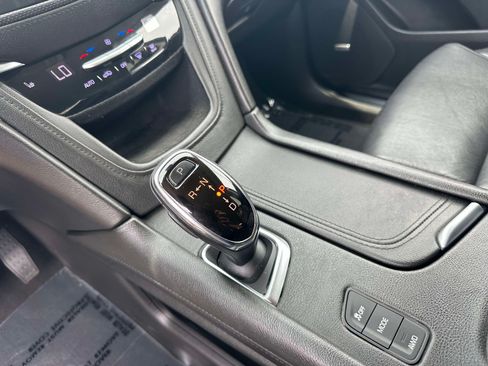 Used 2018 Cadillac XT5 Luxury w/ Driver Awareness Package AWD/4WD image 12