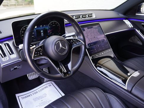 Used 2022 Mercedes-Benz S 500 4MATIC w/ AMG Line Package image 3
