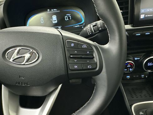 Used 2026 Hyundai Venue SEL FWD image 26