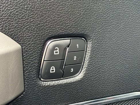 Used 2019 Ford F350 Lariat w/ Lariat Ultimate Package AWD/4WD image 22