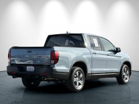 Used 2025 Honda Ridgeline TrailSport image 4