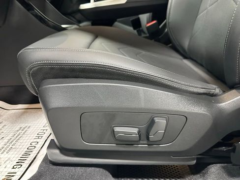 Used 2025 BMW X1 xDrive28i image 12