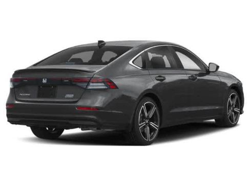 Used 2025 Honda Accord Sport image 2