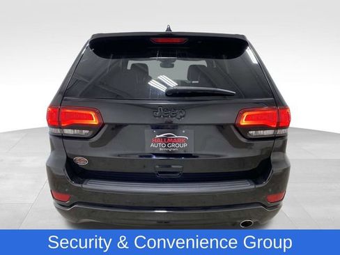 Used 2020 Jeep Grand Cherokee Altitude image 3