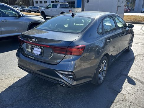 Used 2019 Kia Forte LXS image 5