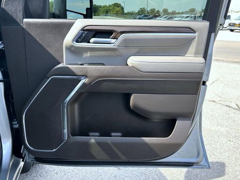 Certified 2024 Chevrolet Silverado 2500 LT AWD/4WD image 15