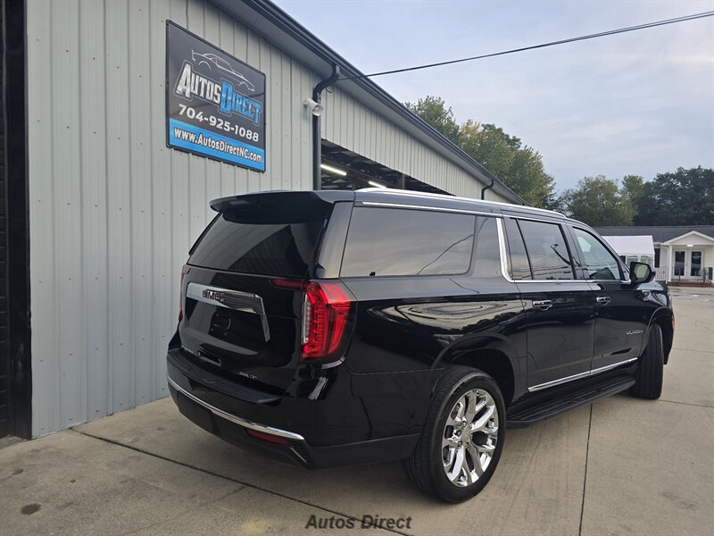 Used 2021 GMC Yukon XL SLT w/ Rear Media and Nav Package AWD/4WD image 17