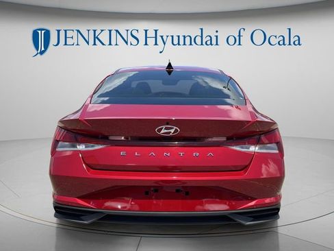 Certified 2023 Hyundai Elantra SEL w/ Convenience Package FWD image 4
