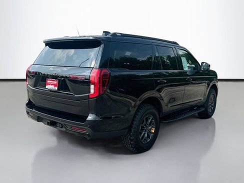 Used 2025 Ford Expedition Tremor AWD/4WD image 6