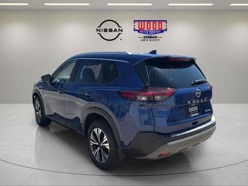 Used 2023 Nissan Rogue SV w/ SV Premium B Package image 4