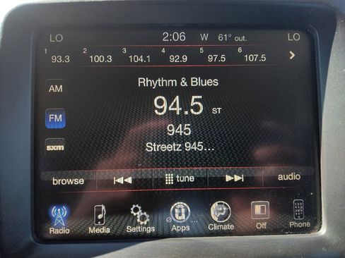 Used 2018 Jeep Cherokee Trailhawk image 25