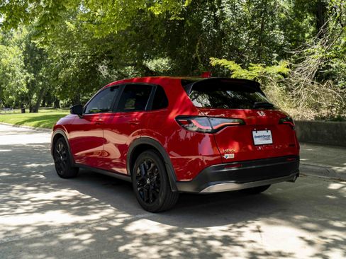 Used 2024 Honda HR-V Sport image 7