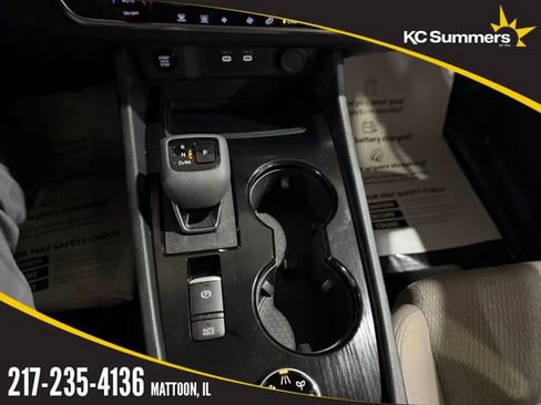 Certified 2025 Nissan Rogue SV image 22