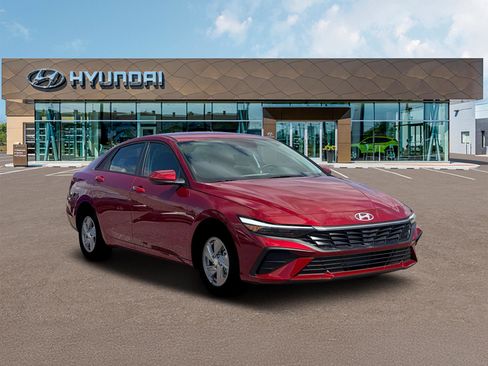 New 2026 Hyundai Elantra SE image 9