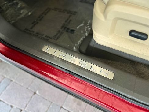 Used 2010 Lincoln MKX 2WD image 38