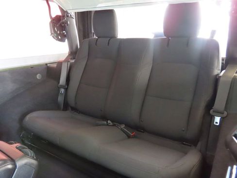 Used 2021 Jeep Wrangler Sport S image 42