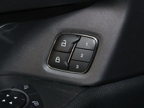 Used 2024 Ford Expedition Max XLT image 44