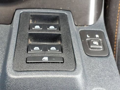 Used 2023 Ford Bronco Badlands AWD/4WD image 22