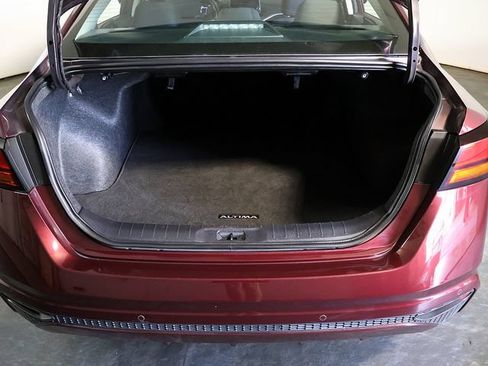 Used 2025 Nissan Altima 2.5 SV AWD/4WD image 28