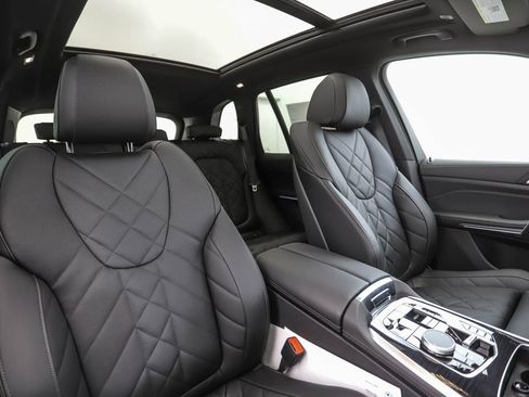 New 2026 BMW X5 xDrive50e AWD/4WD image 32