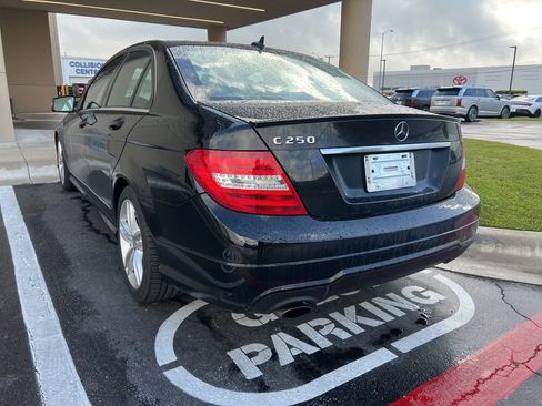Used 2012 Mercedes-Benz C 250 Sedan image 4