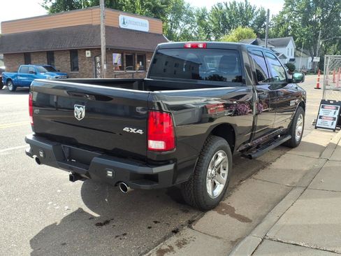 Used 2017 RAM 1500 Express AWD/4WD image 6