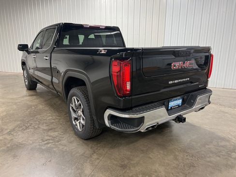 Certified 2022 GMC Sierra 1500 SLT image 4