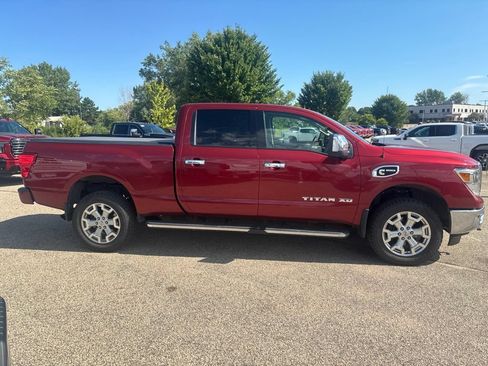 Used 2016 Nissan Titan SL AWD/4WD image 4
