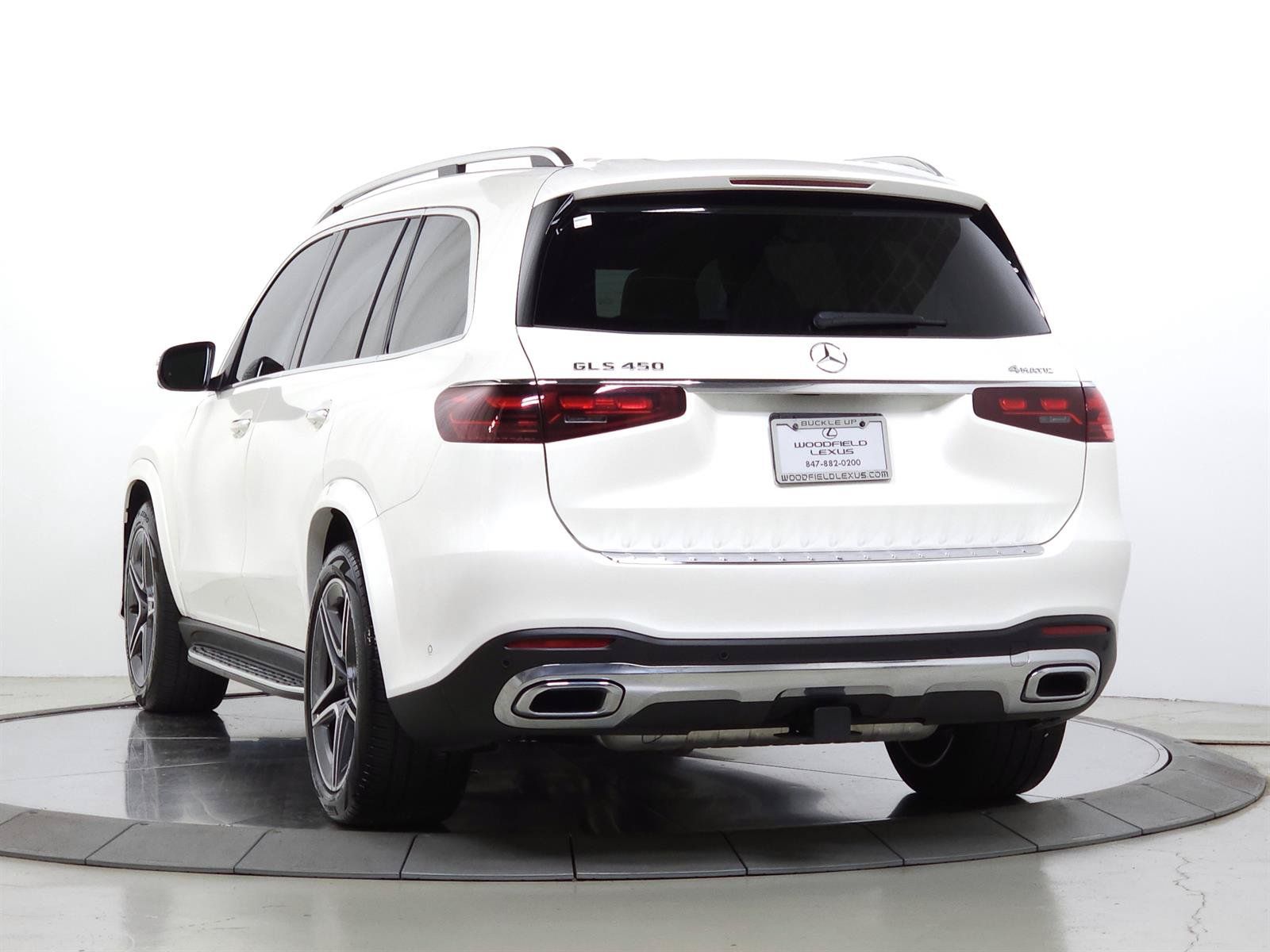 Used 2024 Mercedes-Benz GLS 450 4MATIC image 5
