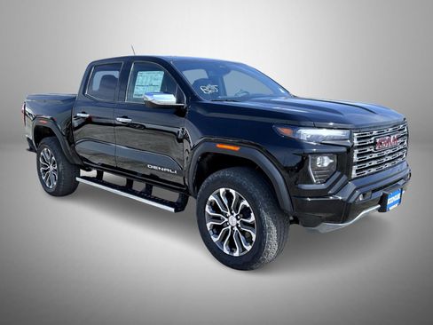 New 2026 GMC Canyon Denali image 3