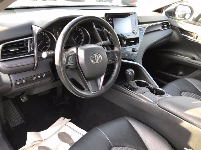 Used 2024 Toyota Camry SE FWD image 3