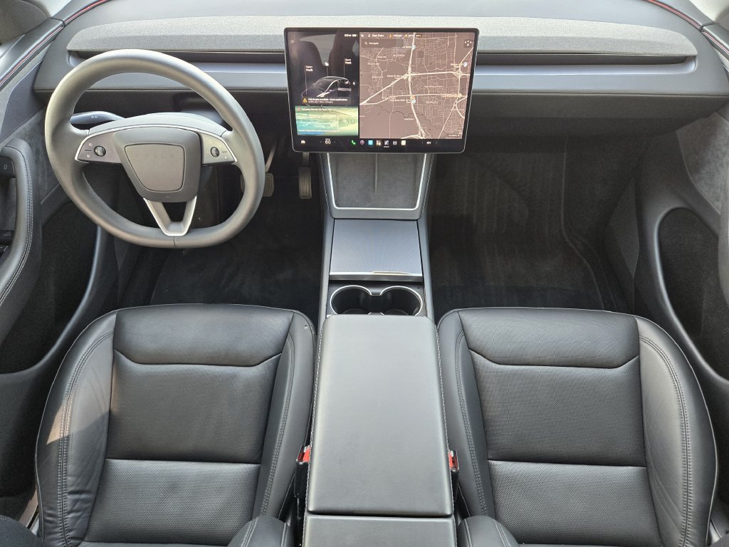 Used 2026 Tesla Model Y AWD image 25