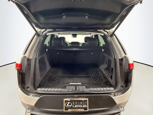 Used 2024 Land Rover Range Rover Sport SE image 26