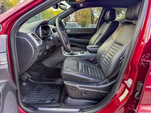 Used 2018 Jeep Grand Cherokee Limited AWD/4WD image 19