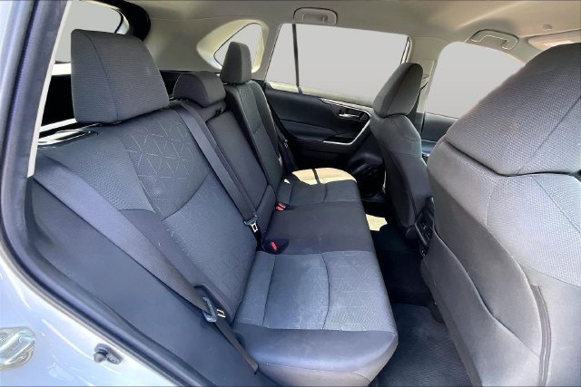 Used 2024 Toyota RAV4 XLE FWD image 29