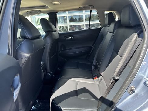 Used 2023 Toyota Corolla Cross XLE w/ Convenience Package AWD/4WD image 7