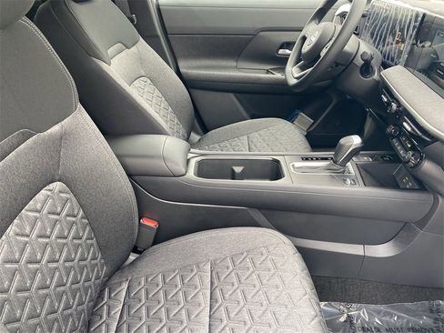 New 2026 Nissan Kicks SV image 9