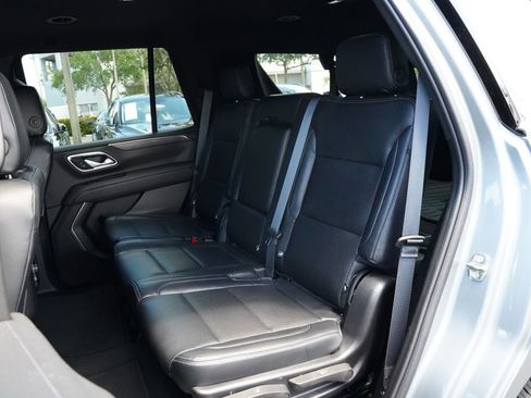 Used 2024 Chevrolet Tahoe LS RWD image 15