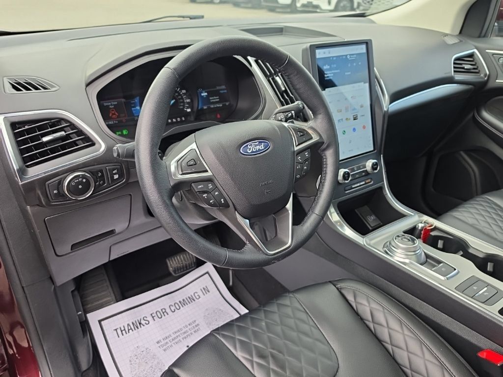 Used 2024 Ford Edge Titanium w/ Equipment Group 301A AWD/4WD image 17