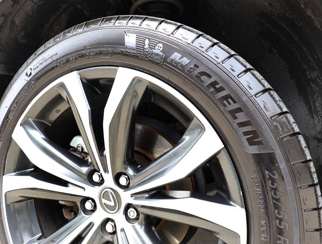 Used 2019 Lexus RX 350L FWD image 31